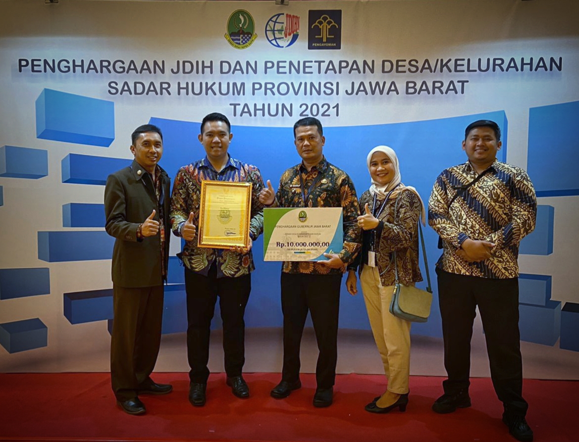 Penghargaan Desa Sadar Hukum Oleh Gubernur Jawa Barat